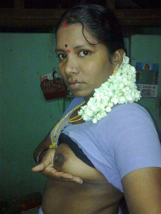 असली मल्लू देसी बूब्स