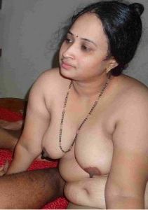 भाभी के मखमली बूब्स को देखा चुदाई के वक्त