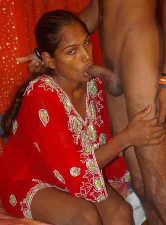 मस्त लुंड चुसवाया रंडी से