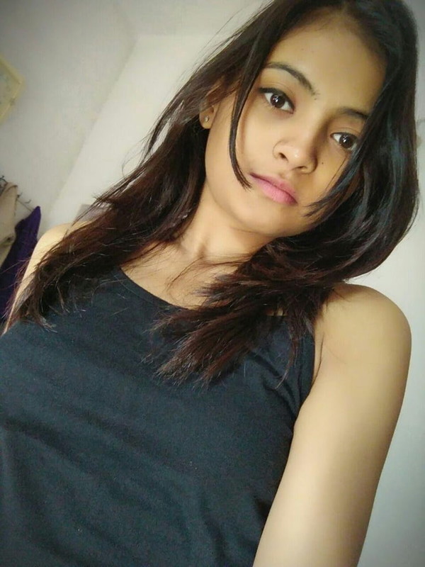 19yo college girl nude selfies full set 5