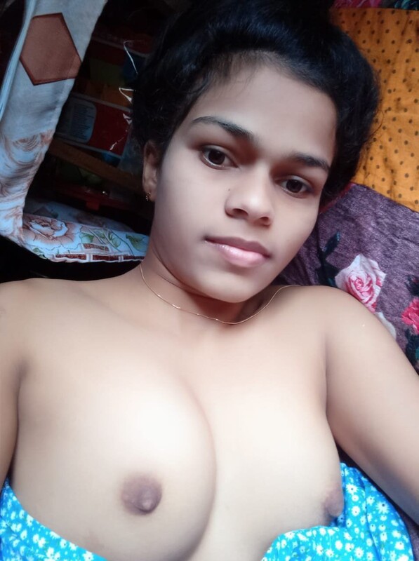 19yo college teen exposing milky boobs photos 1