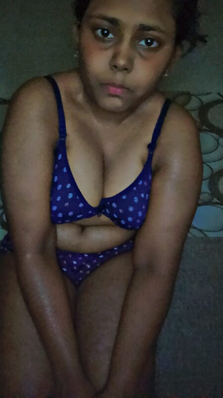 50+ nude photos of Telugu college girl shared with lover 6