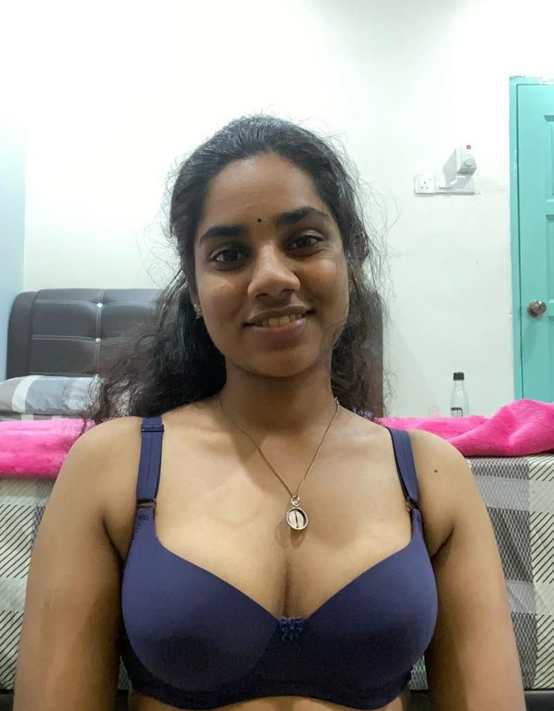 Adorable Tamil girl nude solo pics for boyfriend 9