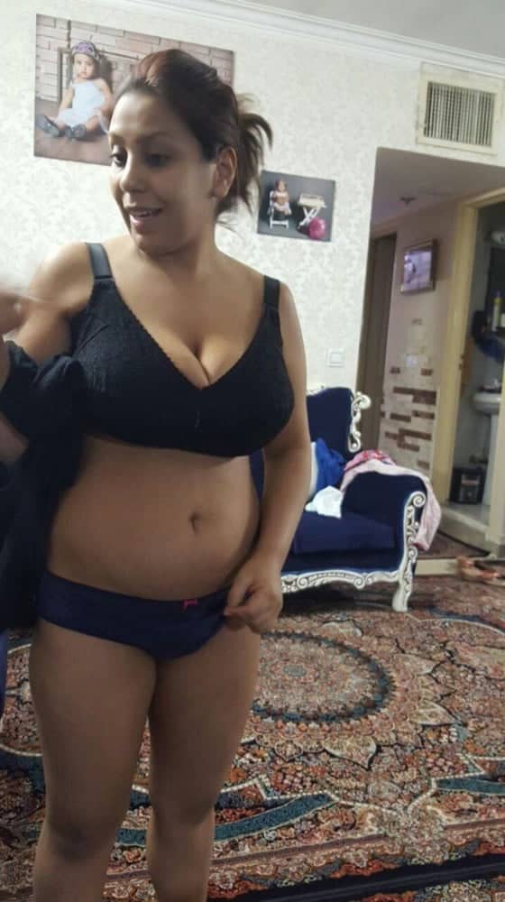 Adore watching these Paki wife sex pics 6