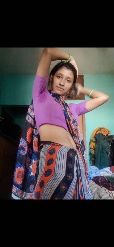 Affair bhabhi in saree nude fucking with lover 2