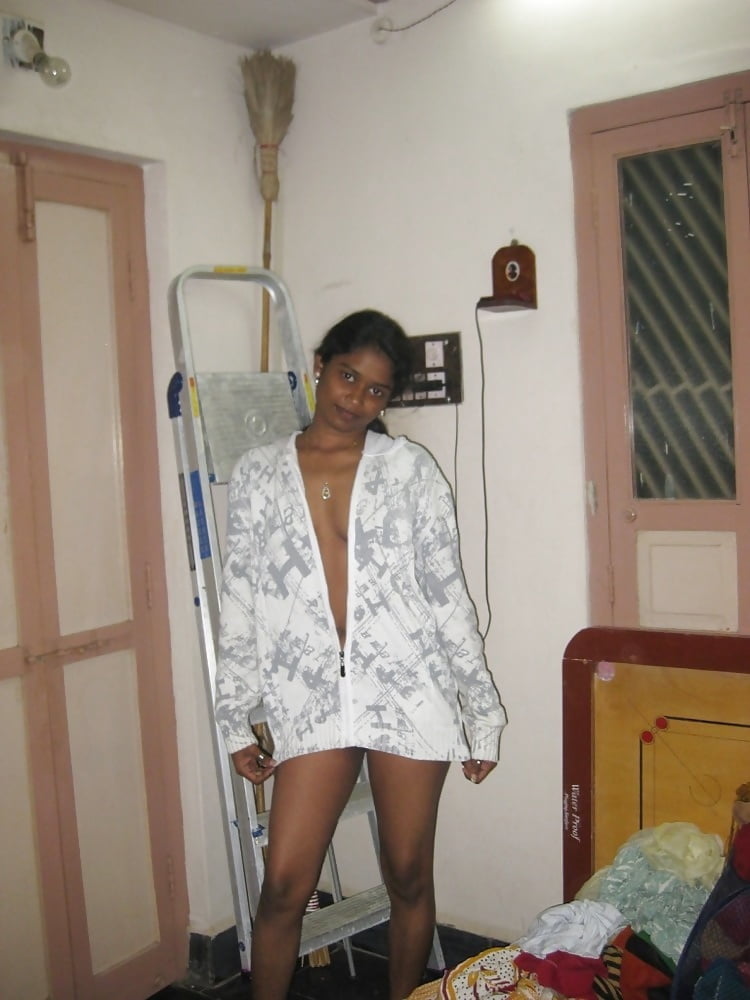 Amateur south Indian girl exposing her nude body 2