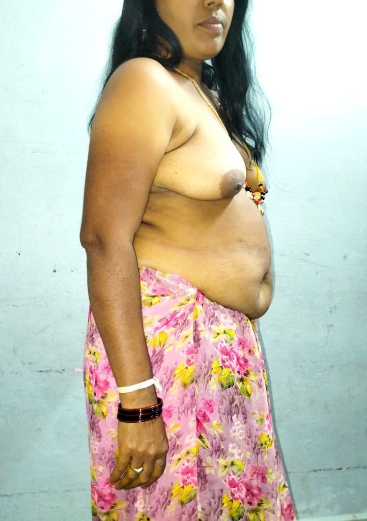 Andhra hot wife nude photos shared online 5