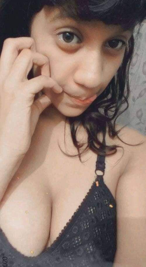 Bangla college girl nude selfies 2