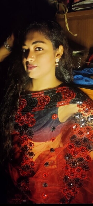 Bangladeshi blowjob girl in saree and in nude 1