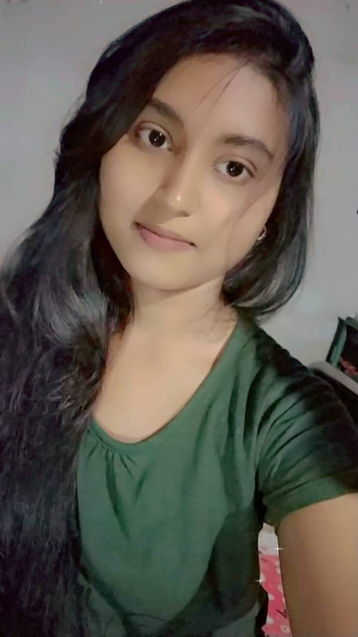 Bangladeshi college girl cutest topless selfies 1