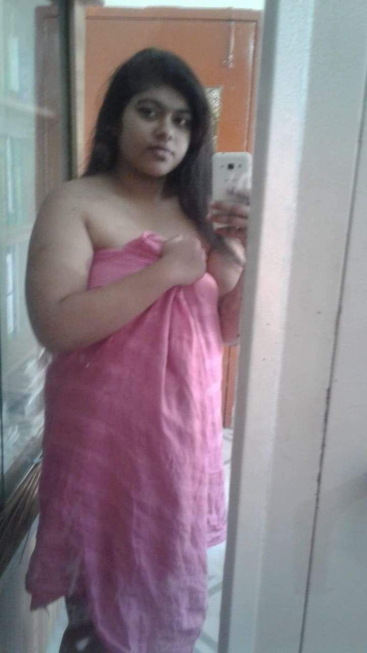 Bangladeshi college girl nude hot selfies 10