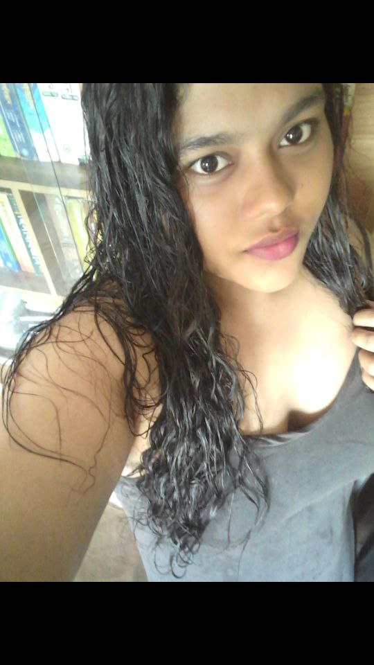 Bangladeshi college girl nude hot selfies 9