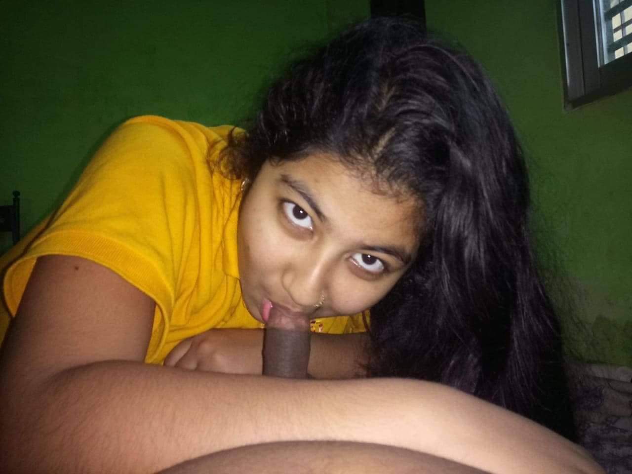 Bangladeshi girl sex pics goes live online 4