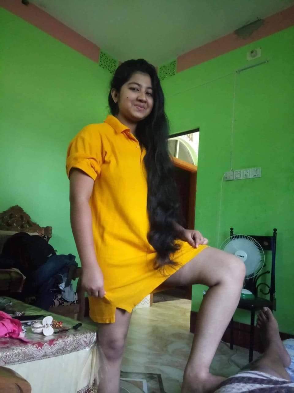 Bangladeshi girl sex pics goes live online 5
