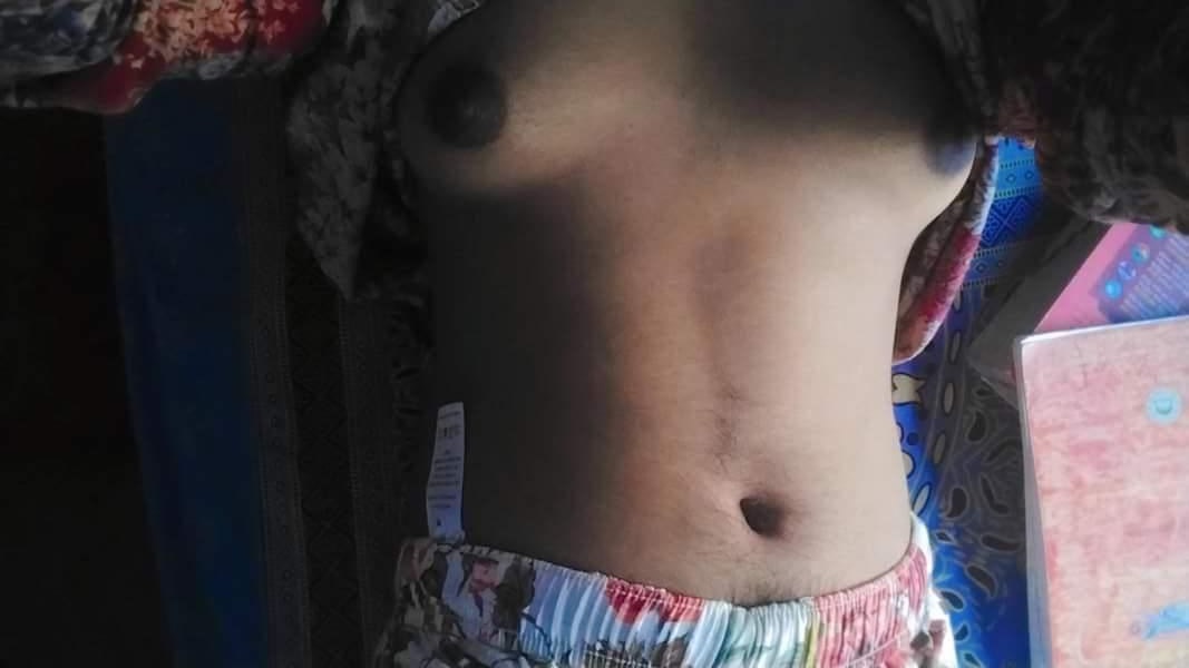 Bangladeshi girl tight boobs exposing selfies 4