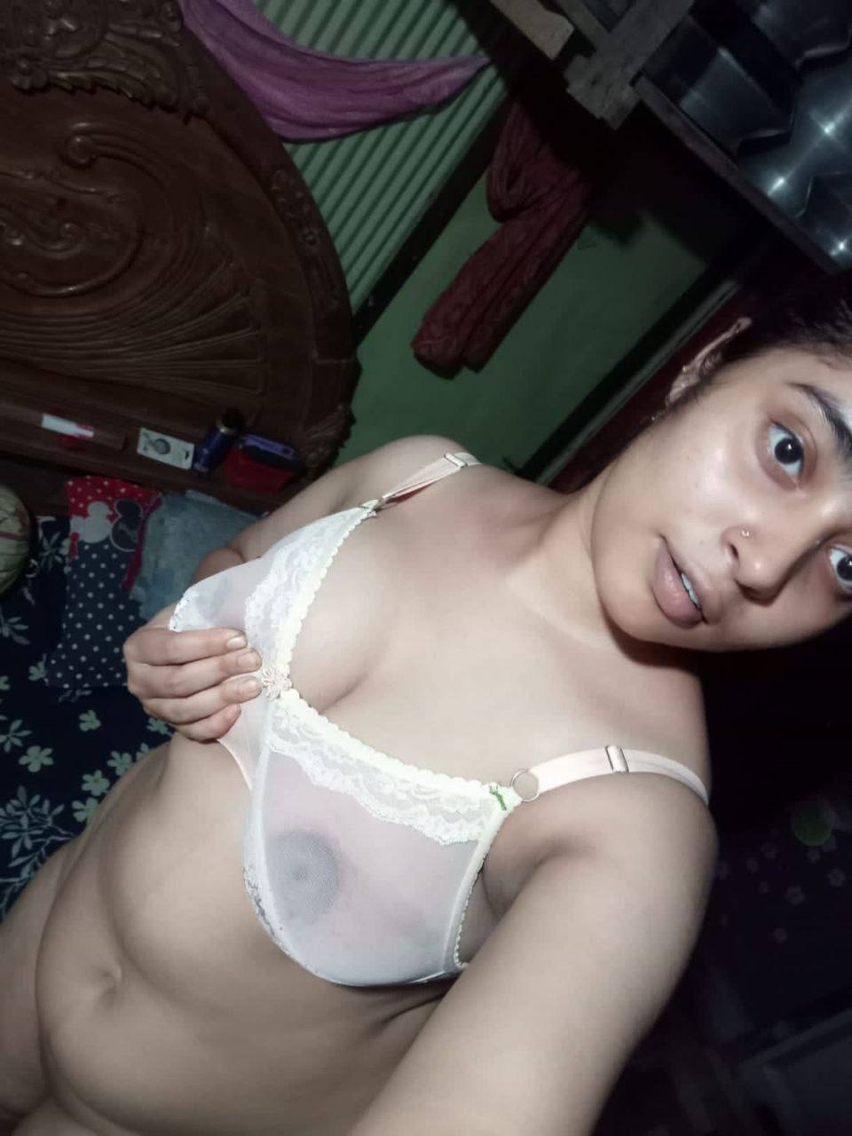Bangladeshi horny girl naked and pink vagina 1