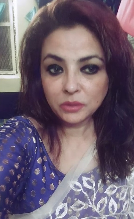 Bangladeshi hot bhabhi topless sexy pics 3