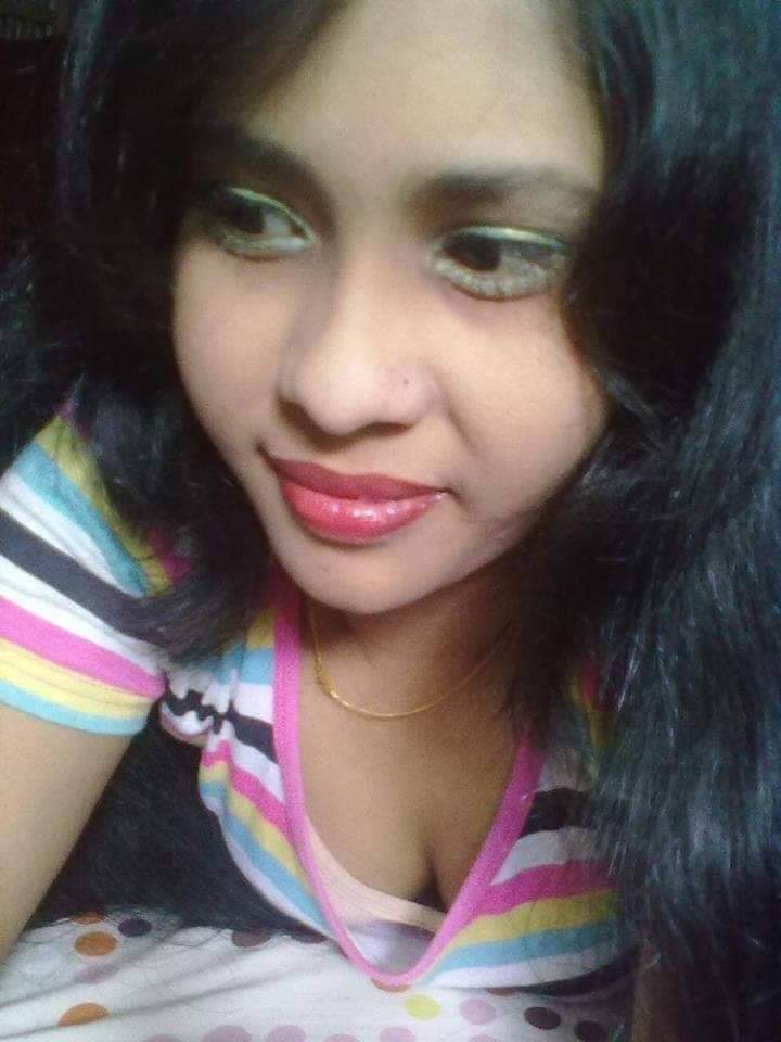 Bangladeshi nude selfie pics 8
