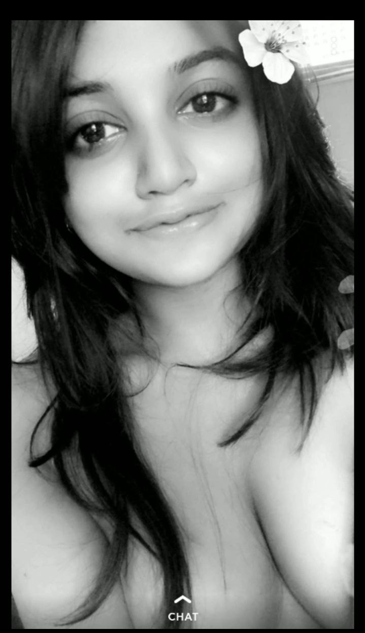 Bangladeshi sexy girl pics got leaked online 4