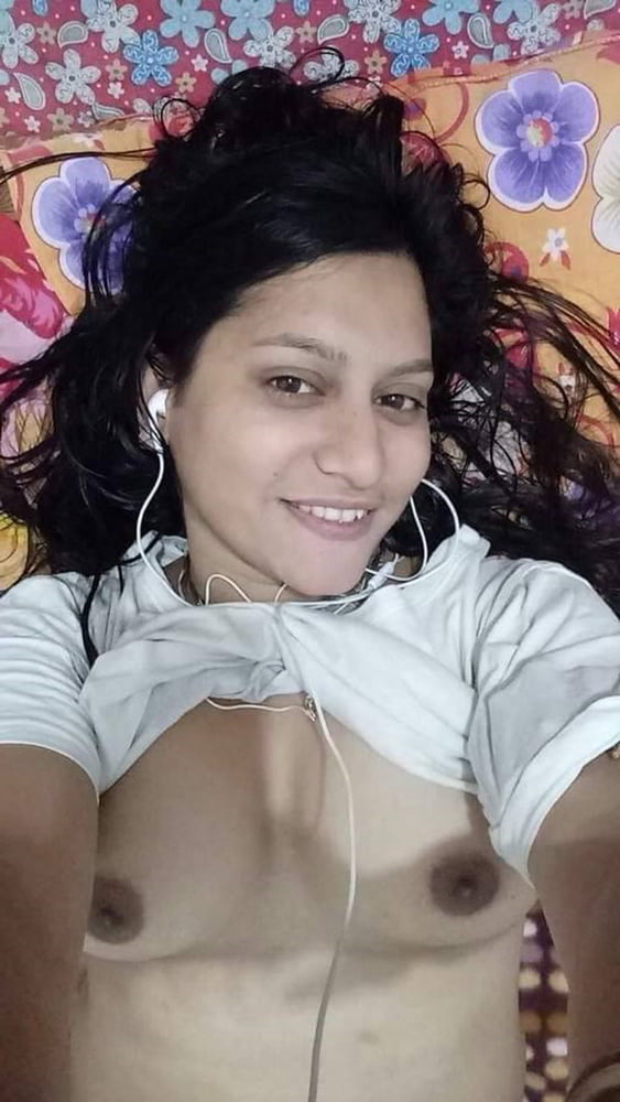 Bangladesi wife nude pics shared online 2