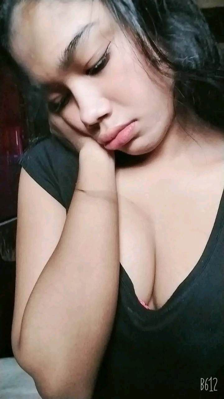 Beautiful Bengali girl one side boob show 1