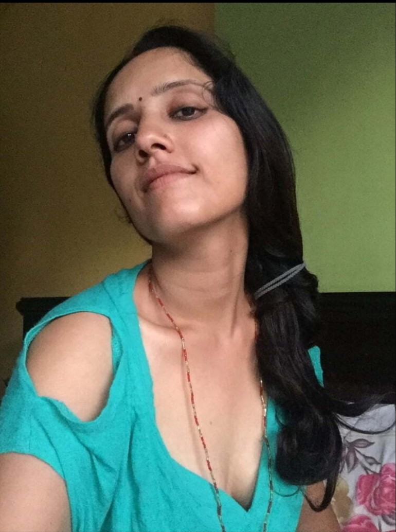 Beautiful bhabhi naked selfie photos update 7