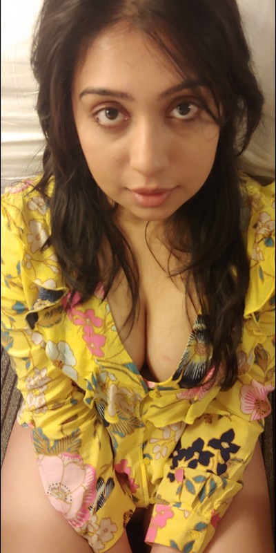 Beautiful Indian girl sex photos with boyfriend in hotel 10