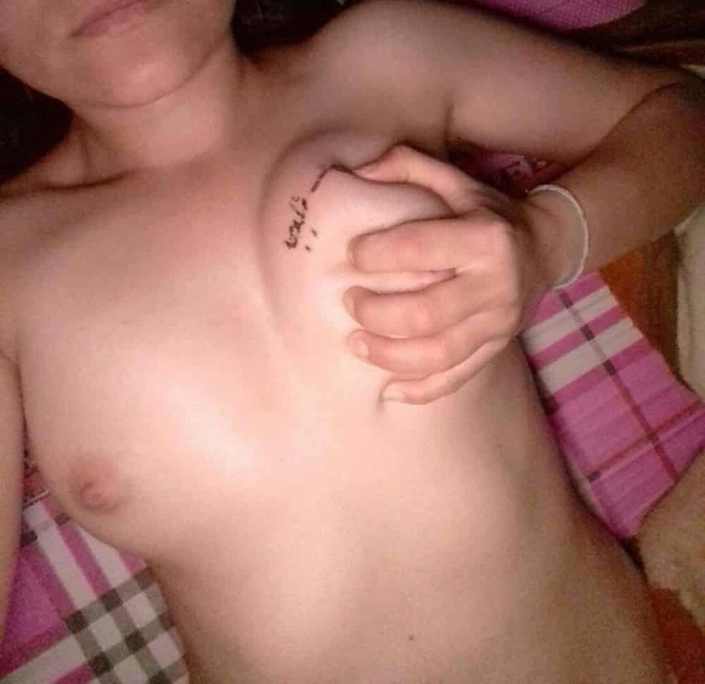 Beautiful Paki girl exposing her naked boobs and pussy 3