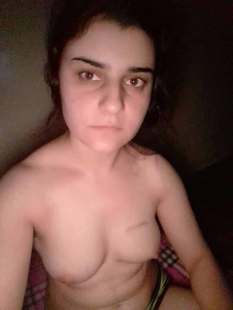 Beautiful Paki girl exposing her naked boobs and pussy 4
