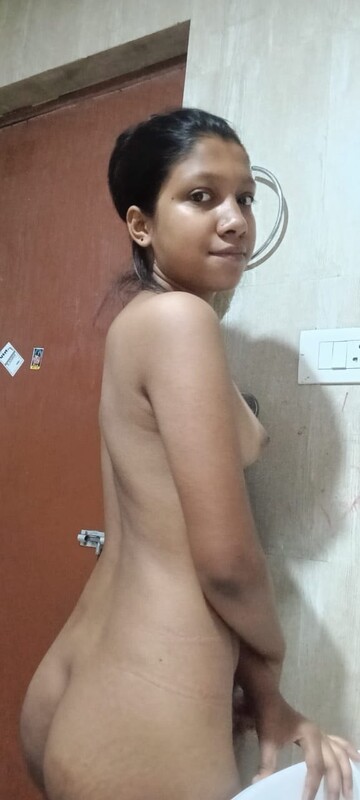 Bengali artist nude posing and bathing wet pics 5