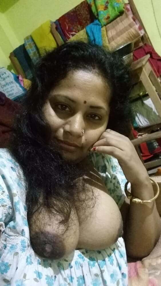 Bengali Bhabhi nude pics gallery 10