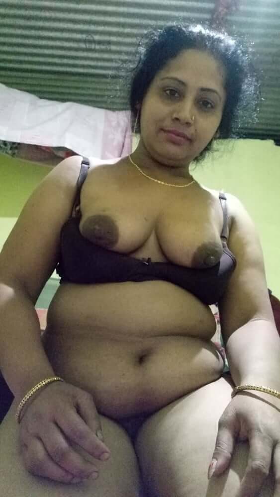 Bengali Bhabhi nude pics gallery 6
