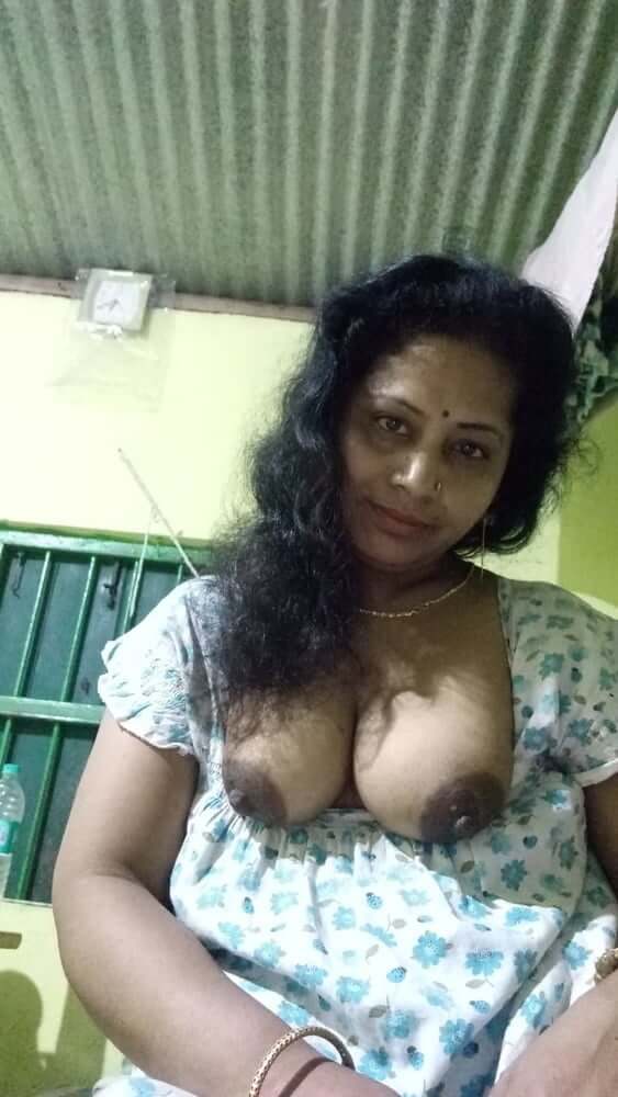 Bengali Bhabhi nude pics gallery 9