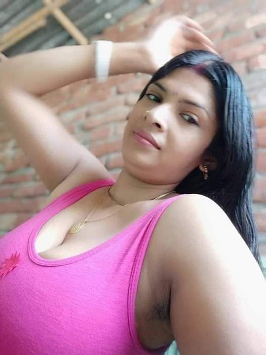 Bengali bhabhi nude pics shared on net by her secret lover 12