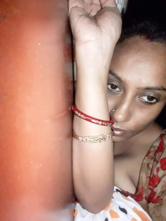 Bengali Boudi nude pics 2