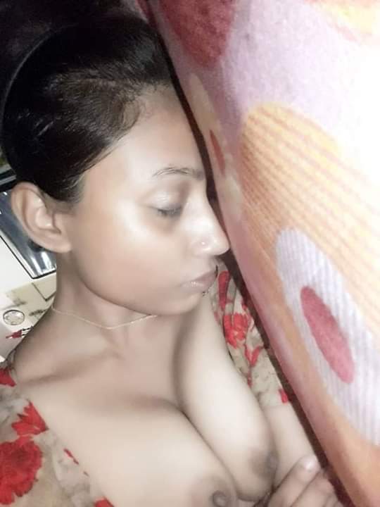 Bengali Boudi nude pics 3