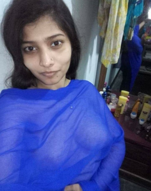 Bengali college girl hot shapely boobs photos 4