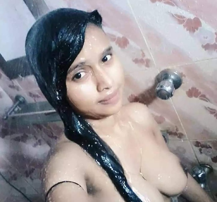 Bengali girl Desi nude pics 3