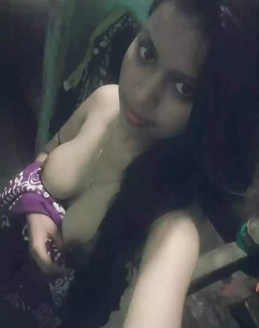 Bengali girl Desi nude pics 6