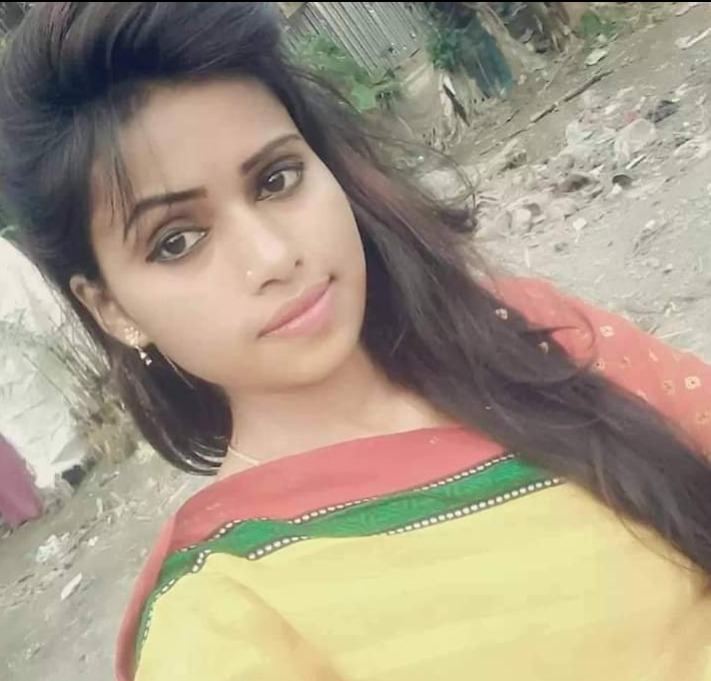 Bengali girl Desi nude pics 8