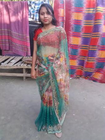 Bengali girl naked pics caught on selfie cam 9