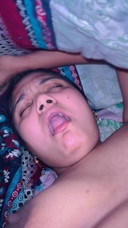 Bengali girl pussy licking and hardcore fucking pics 4