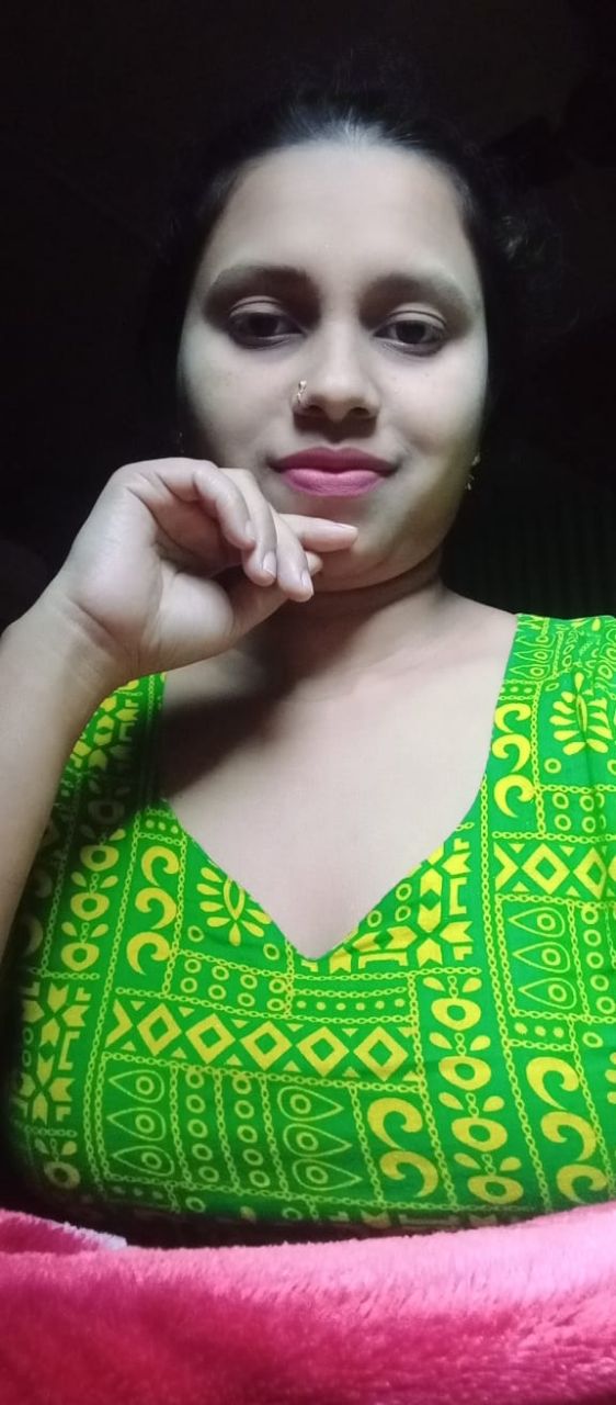 Bengali girl topless playing with big boobs 2