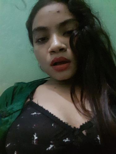 Bengali girlfriend selfie topless showing big boobs 2