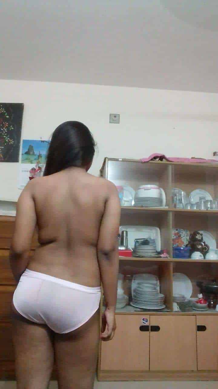 Bengali hot sexy booby girl topless photos 3