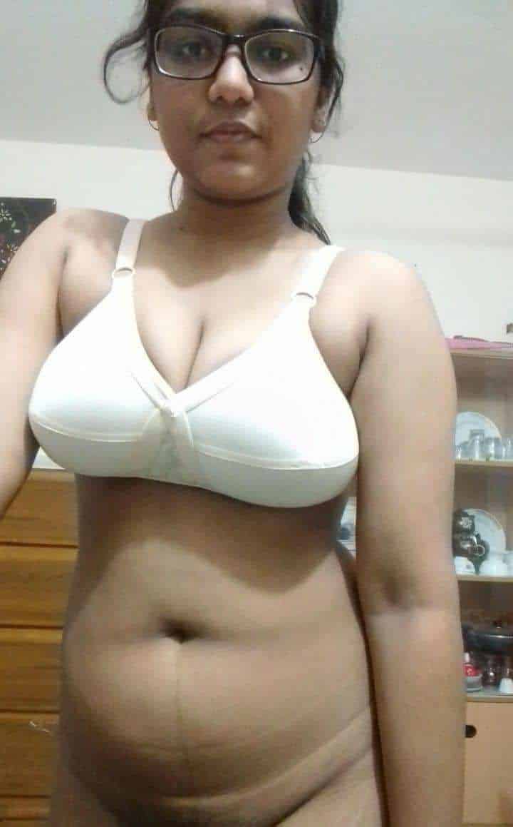 Bengali hot sexy booby girl topless photos 5