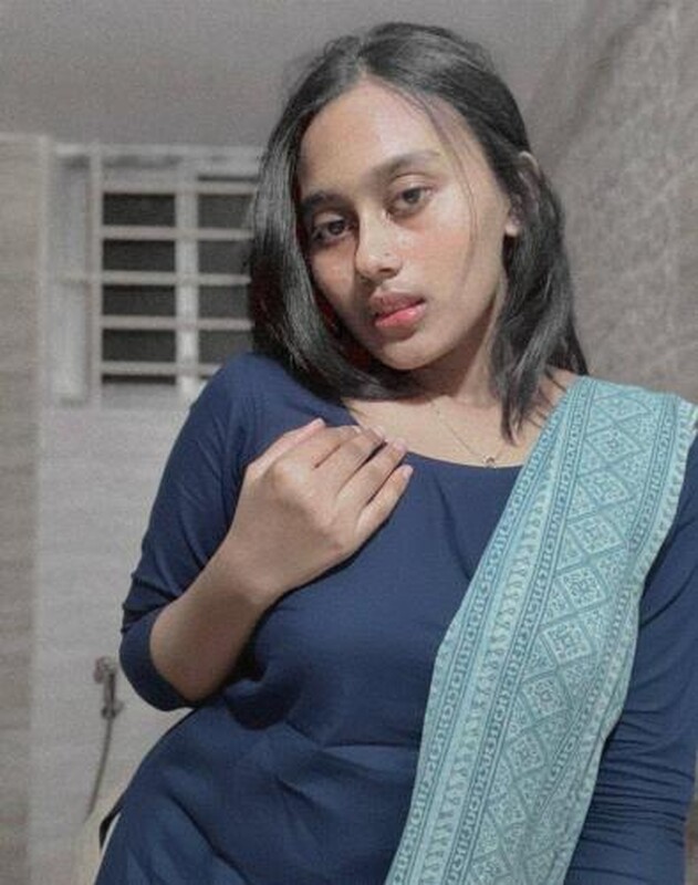 Bengali ladki ka photos shared online by her boyfriend 2
