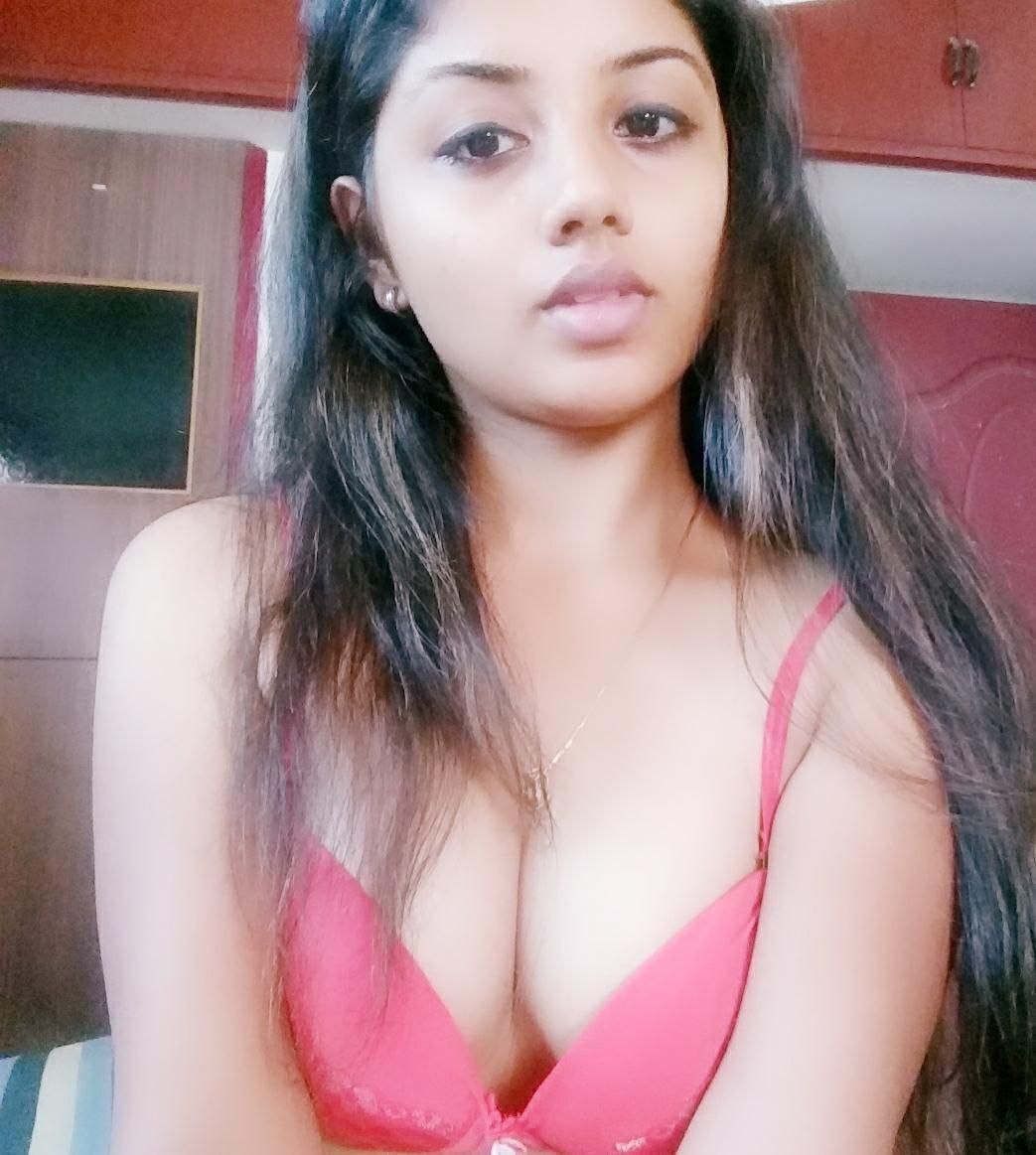 Bengaluru GF naked sexy boobs teasing photos 4