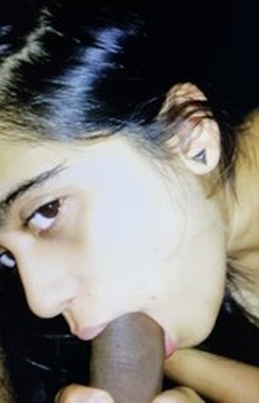 Bengaluru IT girl blowjob to team leader pics 2