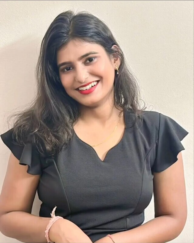 Bengaluru IT girl in hostel nude after dress change 2